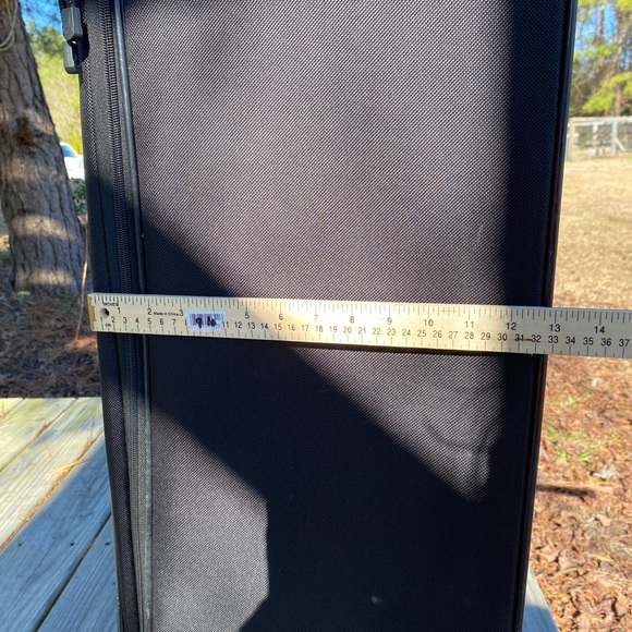 Nautica Large Suitcase - Picture 5 of 16